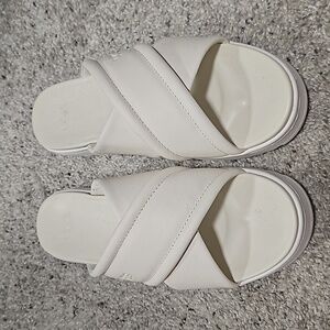 UGG cris cross slides